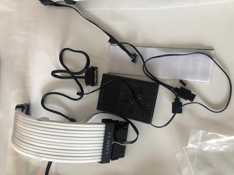 [SATILDI] Lian Li Strimer Plus 24pin Anakart + 2x8(6+2, 6+2)pin VGA Kablosu + L-Connect 3 Controller