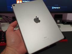 Satılık iPad Pro 9.7 Wifi 32GB - 2400TL (2xkılıf,1xekran koruyucu,1xkablo))