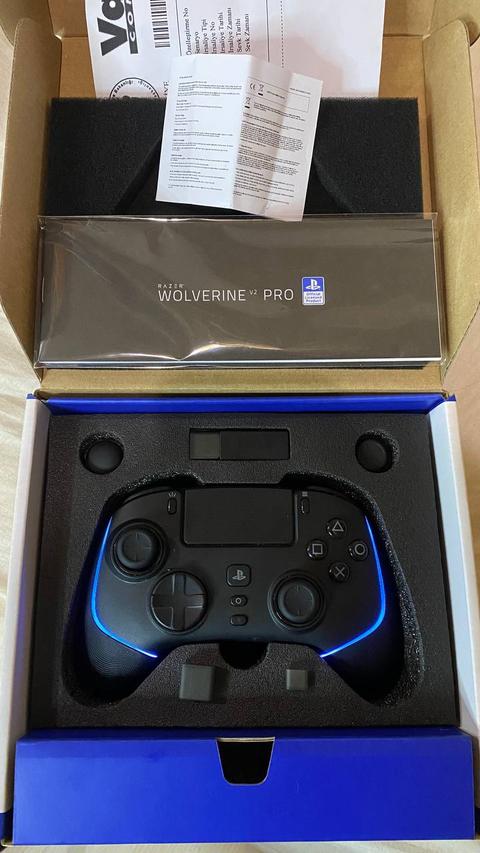 Razer Wolverine Pro v2 PS5