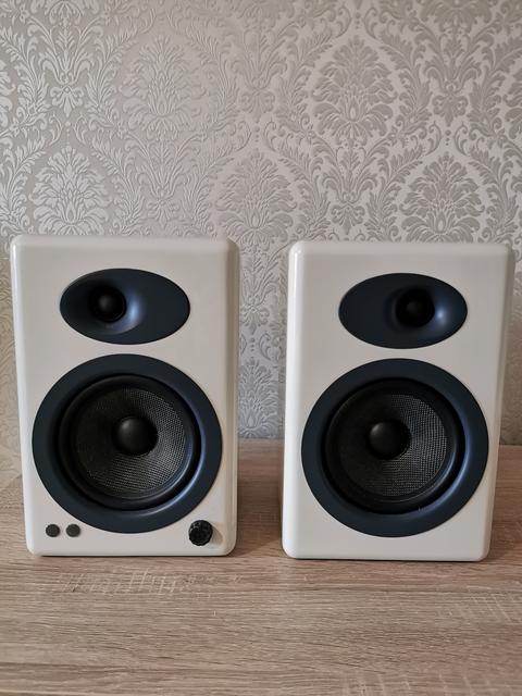 Audioengine A5+ Raf Tipi Hoparlör