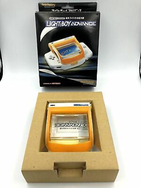 Light Boy Advance veya benzeri GBA ışık aparatı.