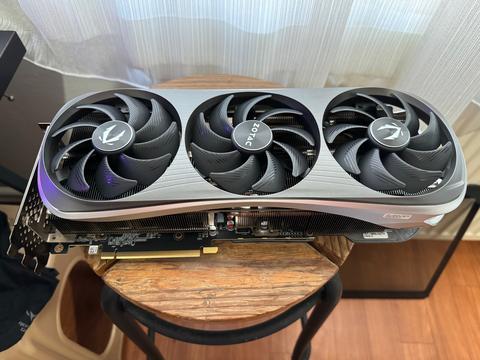 Zotac RTX 4070 Ti AMP Extreme Airo Ekran Kartı Garantili