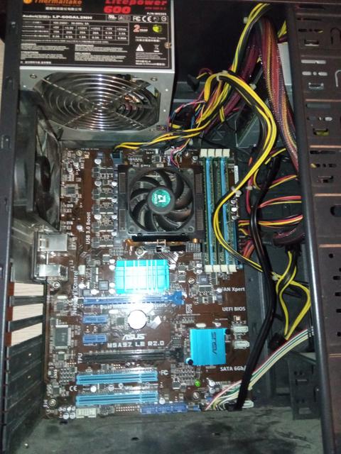 FX8350 + M5A97 + 4x4GB DDR3 VE INTEL 7400 + H110M + 2x8GB DDR4