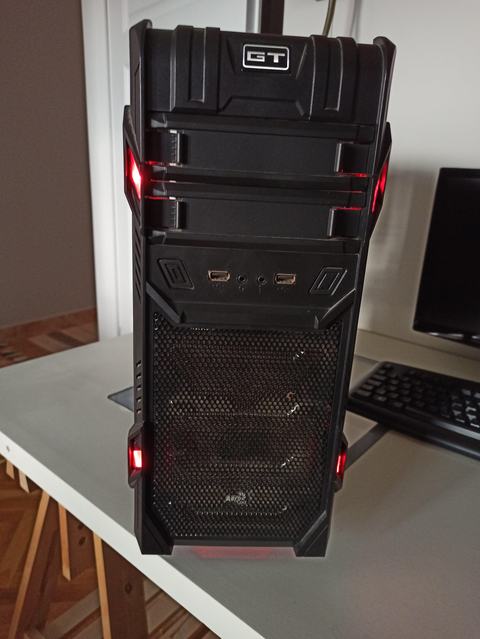 [SATILDI] Aerocool Gt Black Kasa - 250 tl