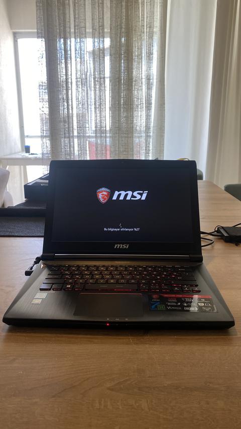 MSİ GS43VR İ7 GTX 1060