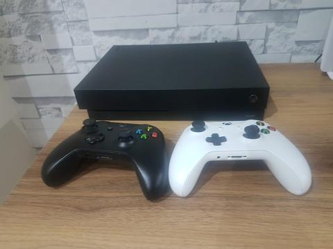 Garantili Xbox One X 2500 TL