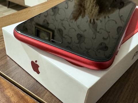 [SATILDI] iPhone 11 128GB Kırmızı - Yurtiçi Sorunsuz - Batarya Yeni %97