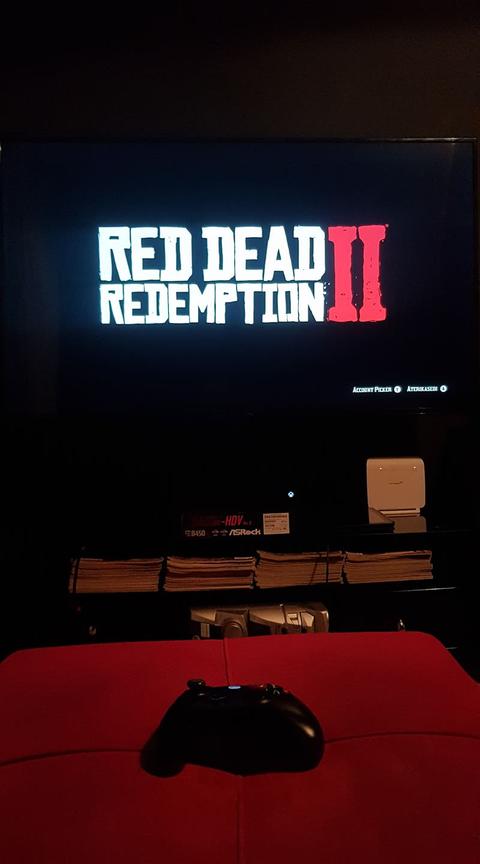 satıldı-XBOX ONE X 4K + RDR 2