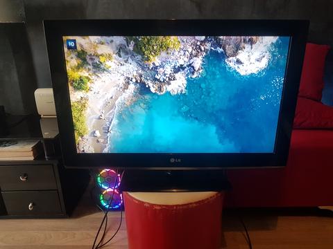 [SATILDI] LG 32 İNÇ 1080P LED TV SORUNSUZ TERTEMİZ