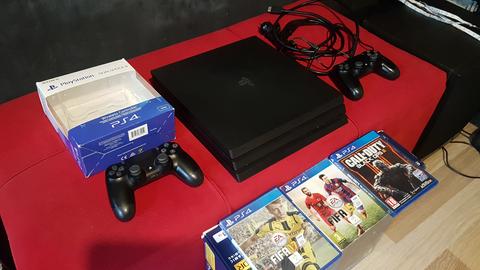 [SATILDI] PLAYSTATION 4 PRO 4K 1TB 2 KOL + 3 OYUN TERTEMİZ SORUNSUZ