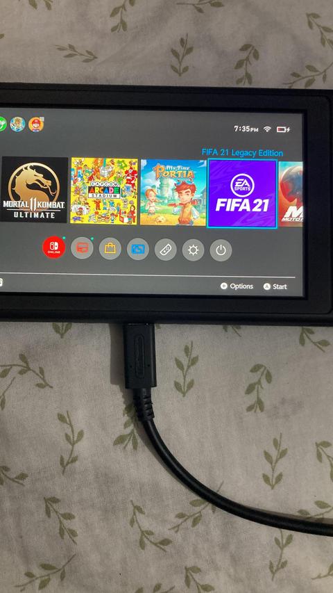 Nintendo Swich Lite...128 gb hafiza kartı..Oyun Çeşitliliği fazla hesapla..