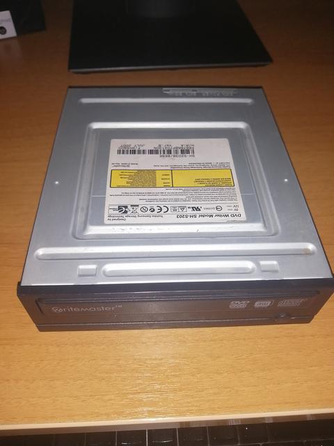 Samsung SH-S203 SATA DVD-RW Siyah + Sony Floppy Sürücü Siyah