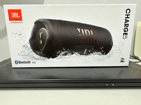 [SATILDI] SIFIR - JBL CHARGE 5 BLUETOOTH HOPARLÖR - SİYAH