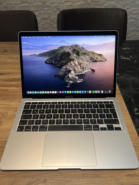 Macbook Air M1 8C 16GB 256 GB SSD 13" Gümüş