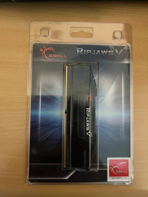 SATILIK - GSKILL RIPJAWS 8GB DDR4-3200