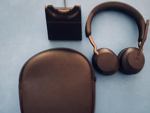 Jabra Evolve2 65 + Şarj standı