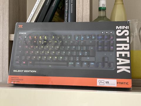 Fnatic GEAR Silent TKL /  Ducky One 3 Pure White HotSwap / HyperX Alloy Core / ROG Scope TKL Deluxe