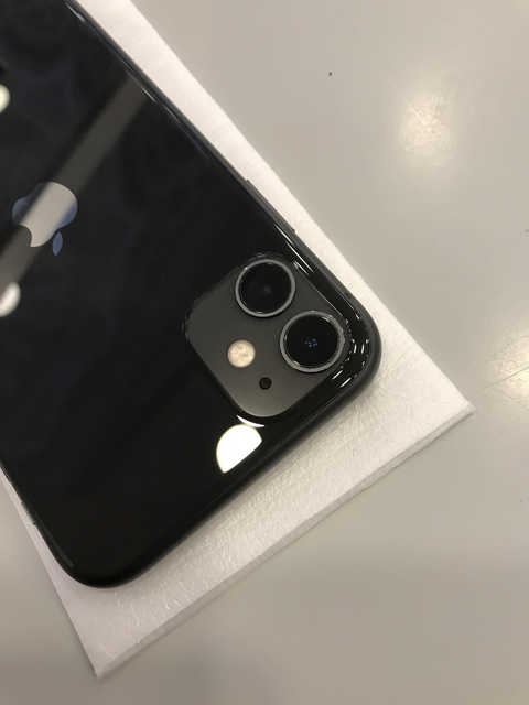 iPhone 11 64 GB Siyah - Kutulu ve Aksesuarlı