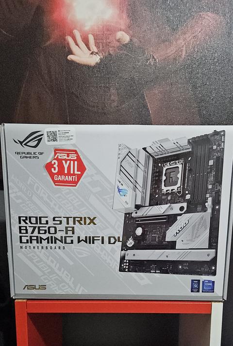 Sıfır Asus Rog Strix X670E-F Gaming Wifi / Sıfır Asus Rog Strix B760-A Gaming Wi-Fi DDR4