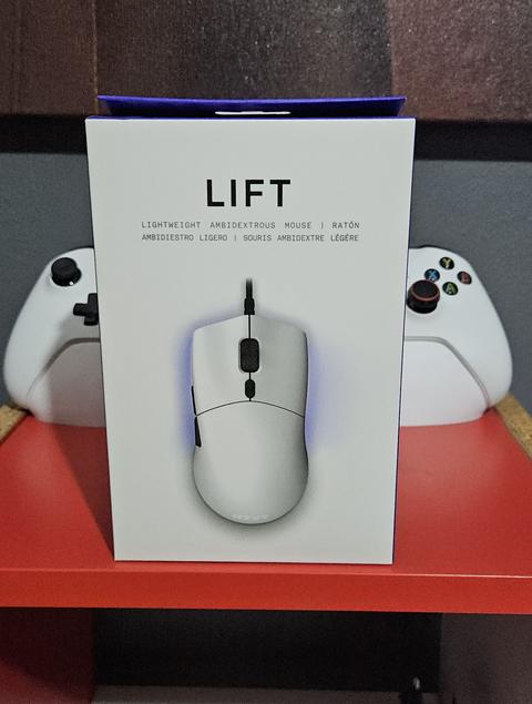 NZXT Lift Kablolu RGB Optik Beyaz Gaming Mouse