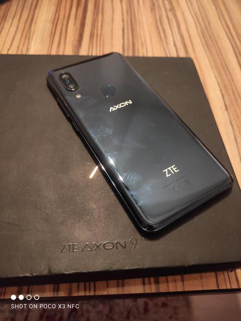 Zte Axon 9 Pro 6 /64 GB  1350 TL