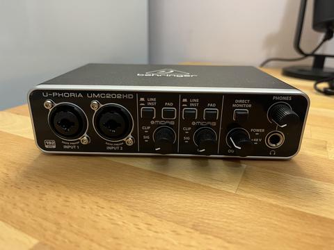 [Satılmıştır] Behringer UMC202HD 24-BIT/192KHZ Midas Preamfi 2x2 USB Ses Kartı