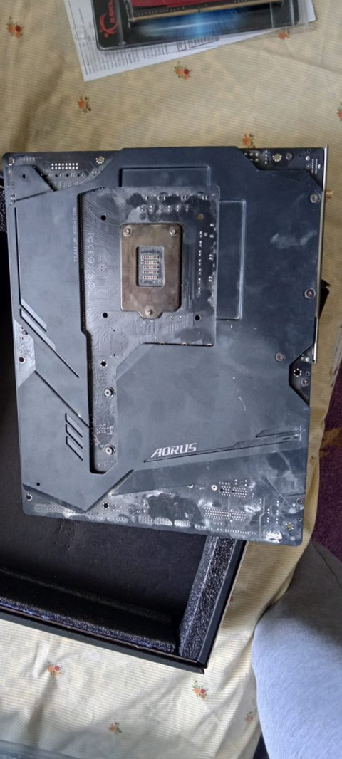 Enkazdan çıkan Aorus Master Z390 anakartı garanti karşılarmı