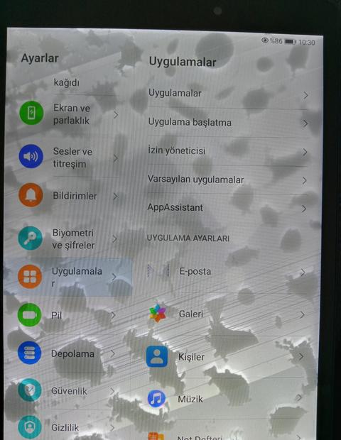 Tabletimde oluşan leke ve çizgiler