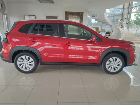 Yeni Suzuki S-Cross