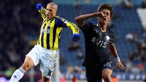 Fenerbahçe'nin asıl kadrosuna girme yolunda genç bir yıldız Arda Güler'i takip yorum ana konusu.
