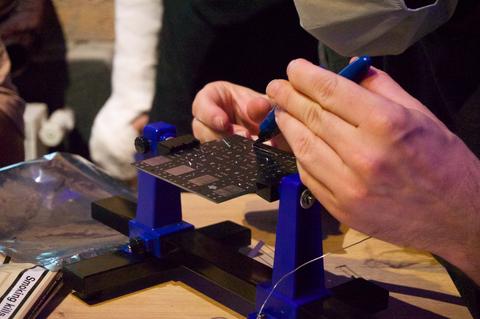 DIY Analog Drone Synthesizer Workshop