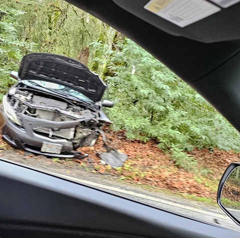 Tesla Cyberturck ile Corolla kazası.