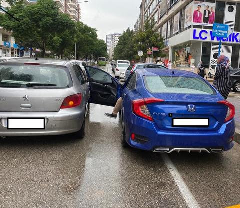 Akan Trafikte Açık Kapı