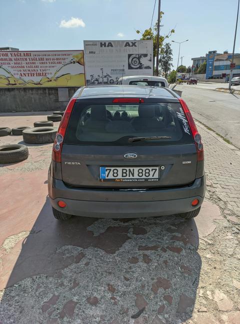 Ford Fiesta 1.4 Dizel 153.000 Km Temiz Aile Aracı