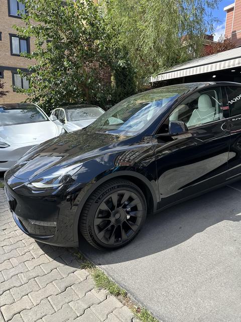 TESLA MODEL Y SR HAKKINDA...