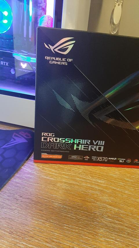 Asus Rog Crosshair VIII Dark Hero