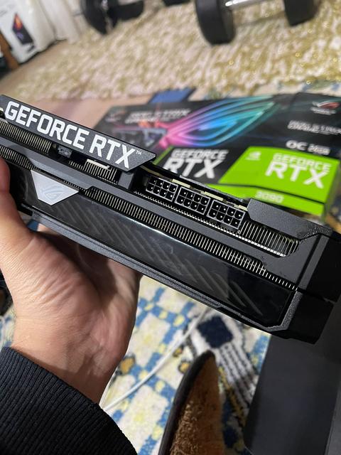 Ekran kartı pirleri buraya rtx 3090 asus rog strix sorunu ss li