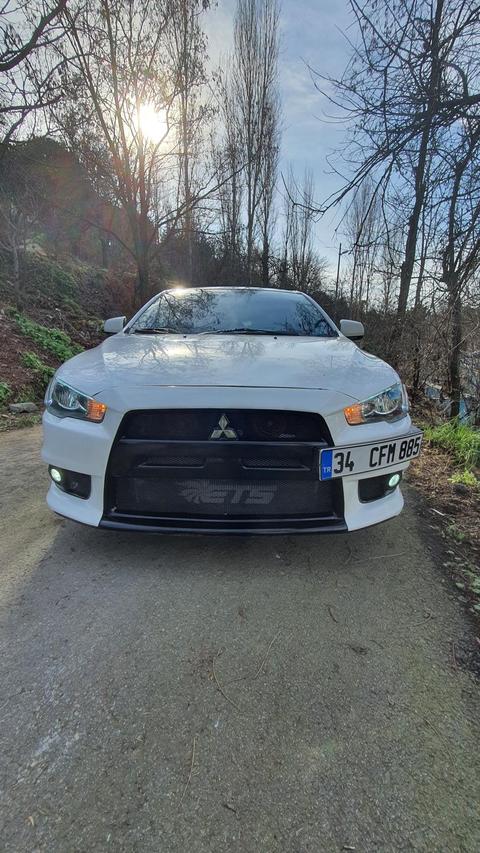 Mitsubishi Lancer Evo X Görünümlü