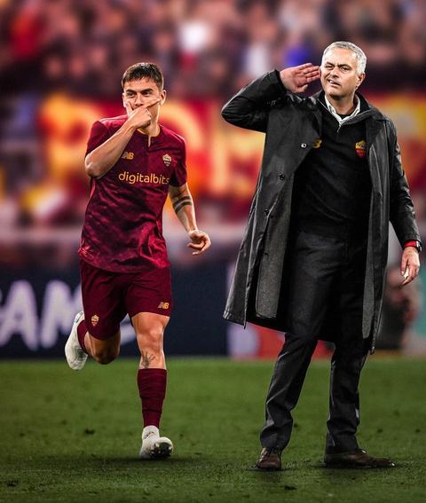 ROMA TARAFTARLARI | Mourinho Roma'da!