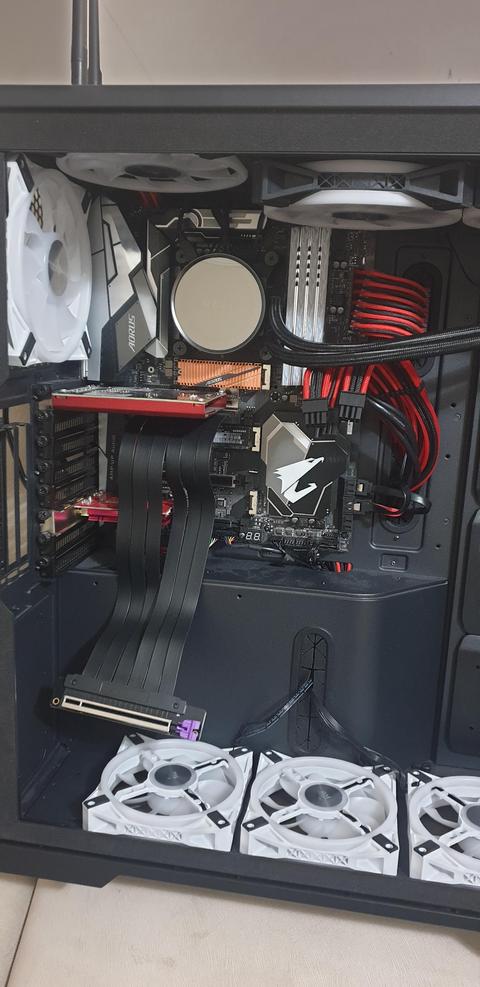 Phanteks Vertical GPU Kit + 2 PCI Express Kart