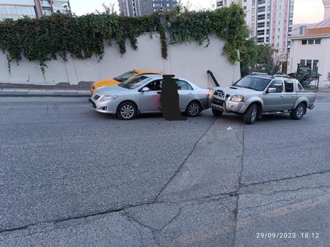 rampada geri kaçan aracın çarpması