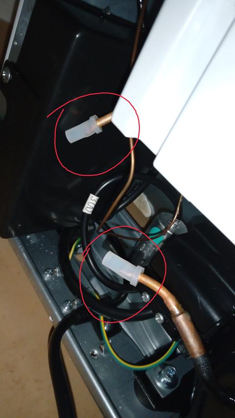 Buzdolabı kompresör bakır boru ucunda silikon kapak