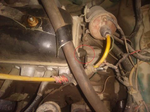 Renault 12 TSW motor bölümü
