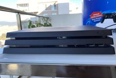 [SATILDI] PLAYSTATION 4 PRO - 2400 TL (SSD + 7200 RPM HDD + 32 Adet Yüklü Oyunla Beraber 2900 TL)