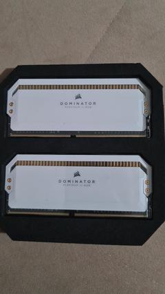 Corsair Dominator Platinum RGB 16 GB (2X8) DDR4 4000 MHz CL19
