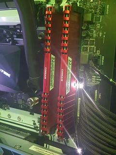 Corsair Vengeance LPX Kırmızı 2X8GB DDR4 2400 Mhz C16 500 TL