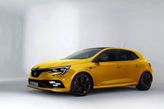 @  Renault Megane 4 HB  1.5dci EDC  @ 2019 a  C180 Exclusive ile giriyoruz.