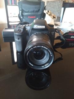 Canon 7d body + 18-135 + 35-80 + aksesuarlar 