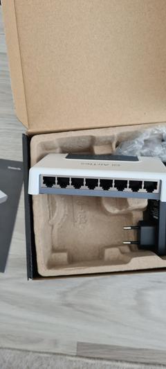 Airties A0108 8 Port Ethernet Switch 10/100 Mbps