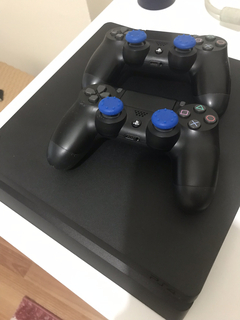 PS4 Slim 500 GB + 2 DS3 V2 - çok az kullanıldı